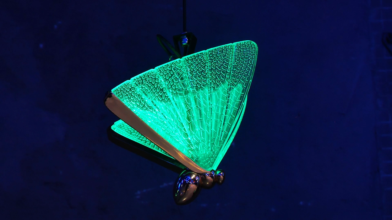 مصباح حركي على شكل فراشة (3) - FENG-YI