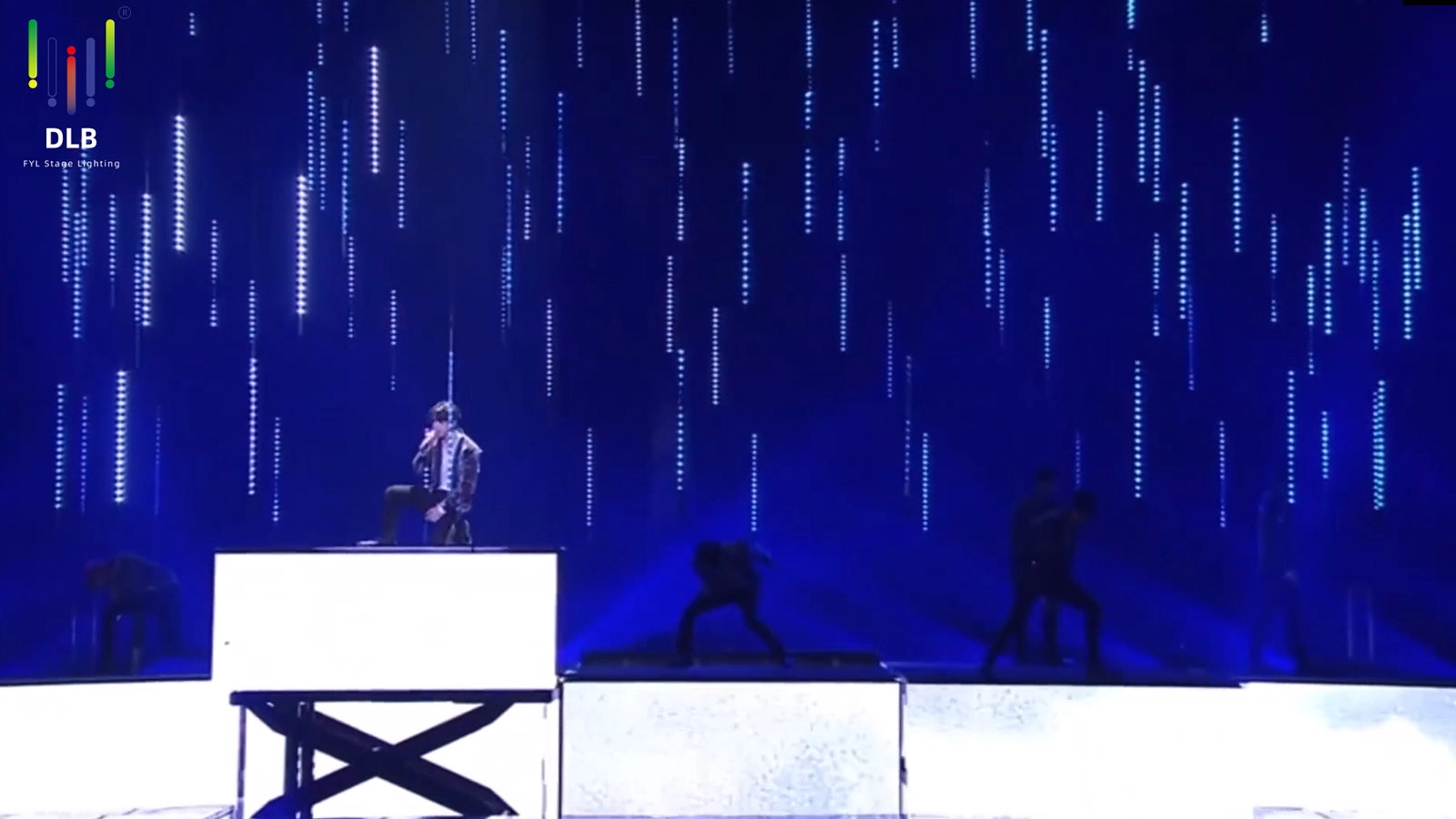 Un festín de luz en el Estadio Mundial de Seúl-01 - FENG-YI