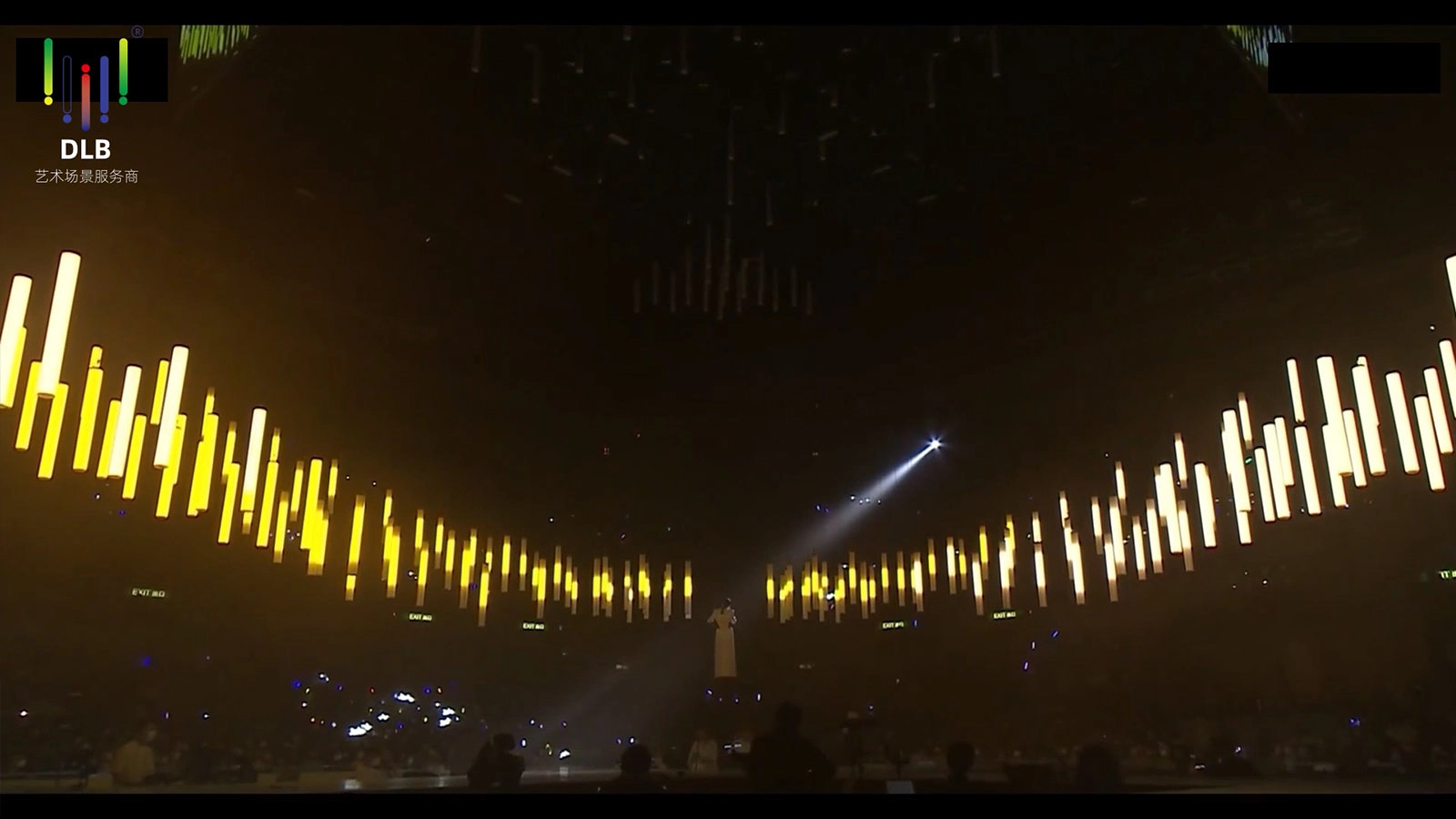 Un legado de iluminación en el Coliseo de Hong Kong-04 - FENG-YI