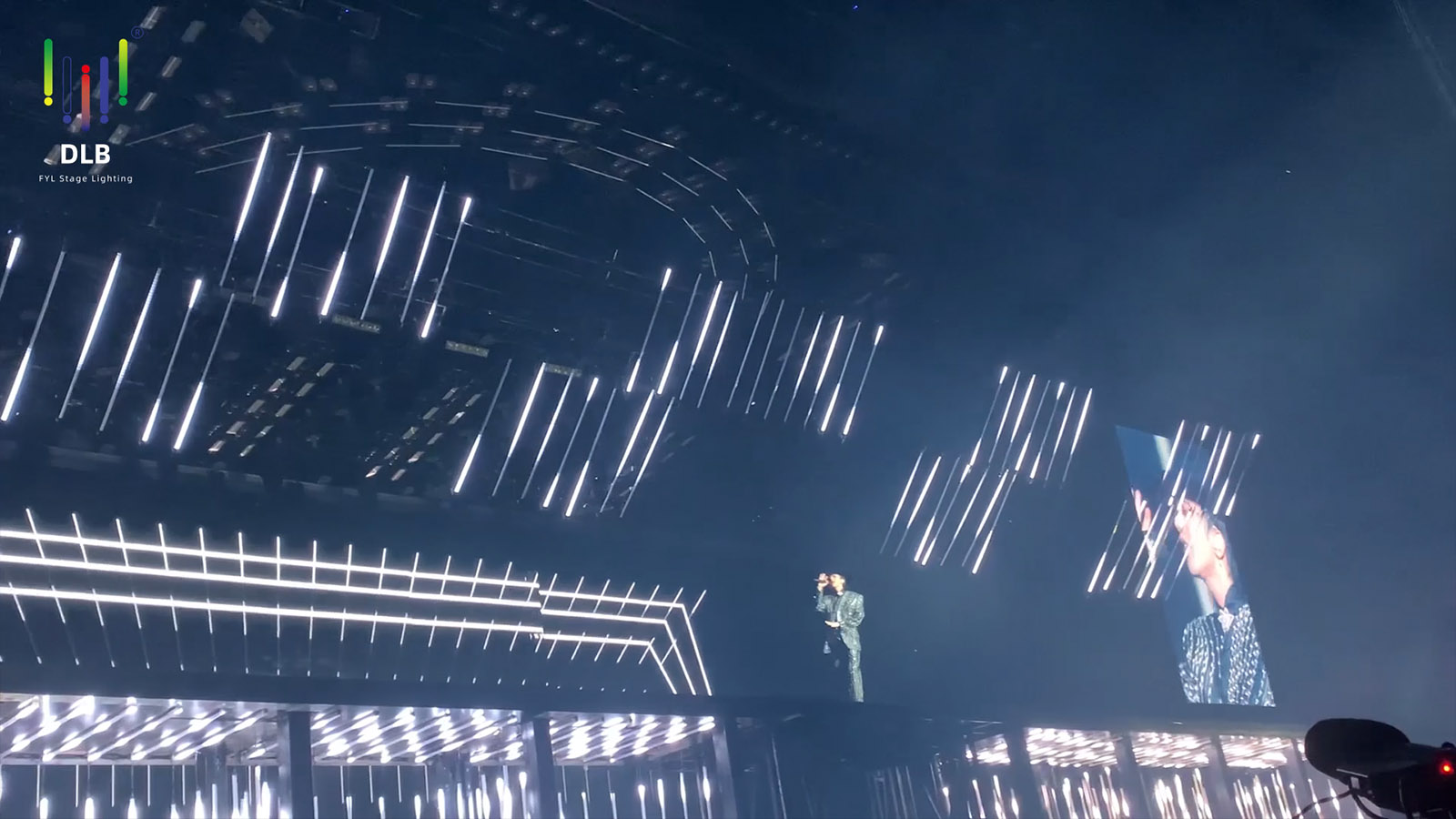 An Analysis of the Role of Modern Stage Lighting-01