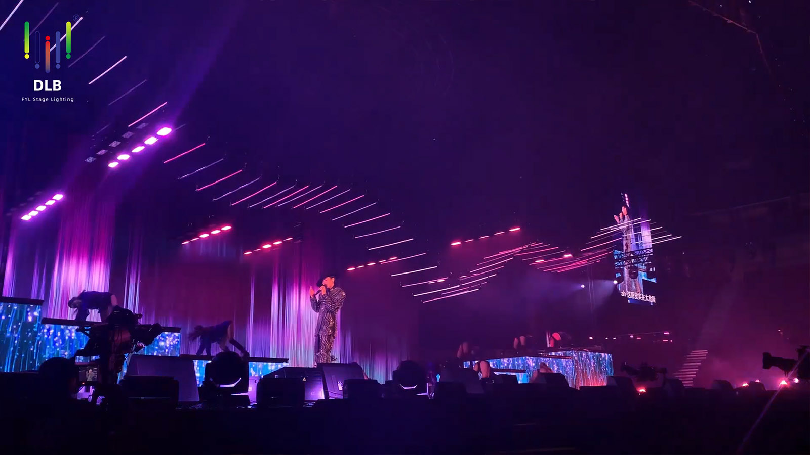 An Analysis of the Role of Modern Stage Lighting