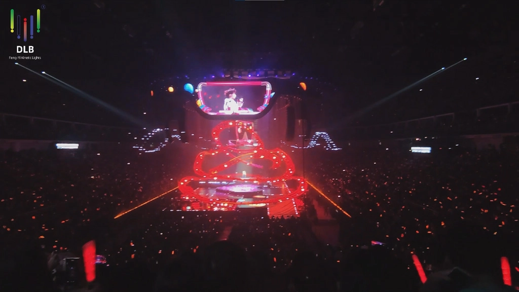 China-Silence Wang Live in Guangzhou-Dynamic pixel line-03 - FENG-YI