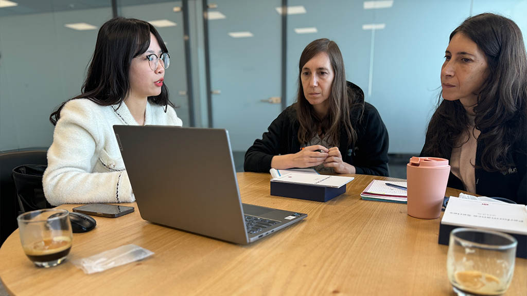 Solução de iluminação personalizada para o estande da IES International Lighting Expo-05