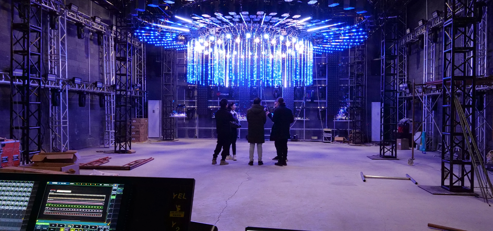 DLB Kinetic Lights provides the latest lighting creative solutions - FENG-YI