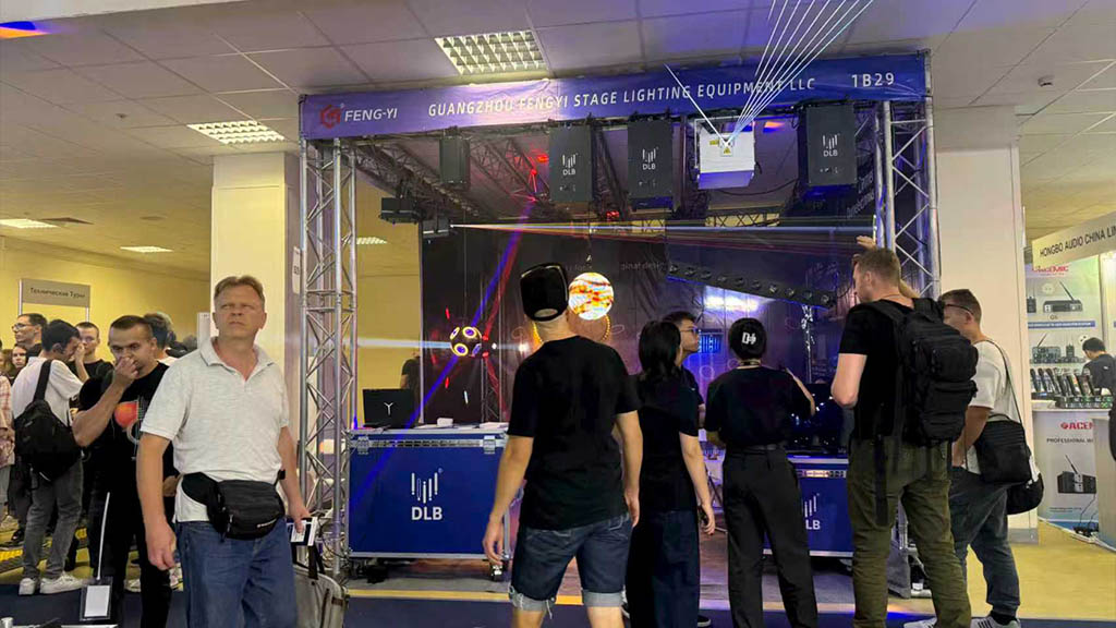 रूस के अंतर्राष्ट्रीय प्रकाश प्रदर्शनी में फेंगयी ने बिखेरा जलवा