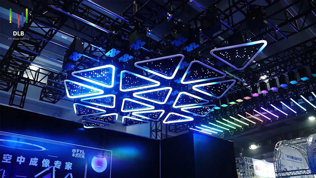 A luminária cinética DLB da Fengyi impressiona na principal feira de iluminação da Ásia, a Expo-03.