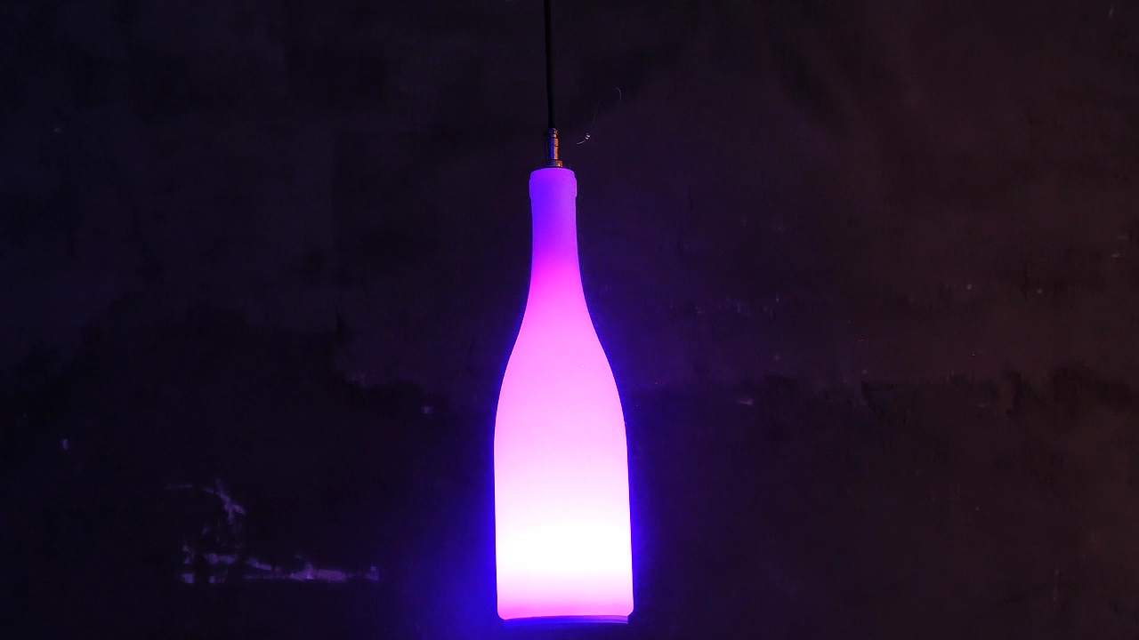 مصباح على شكل زجاجة حركية - FENG-YI