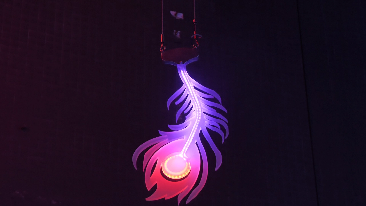 Lâmpada Cinética de Penas - FENG-YI