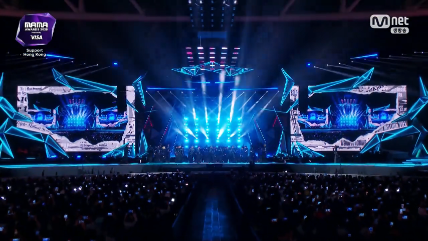 Kinetic Square pixel display