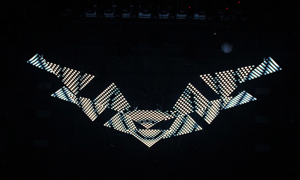 Kinetic Triangular Panel-02 - FENG-YI