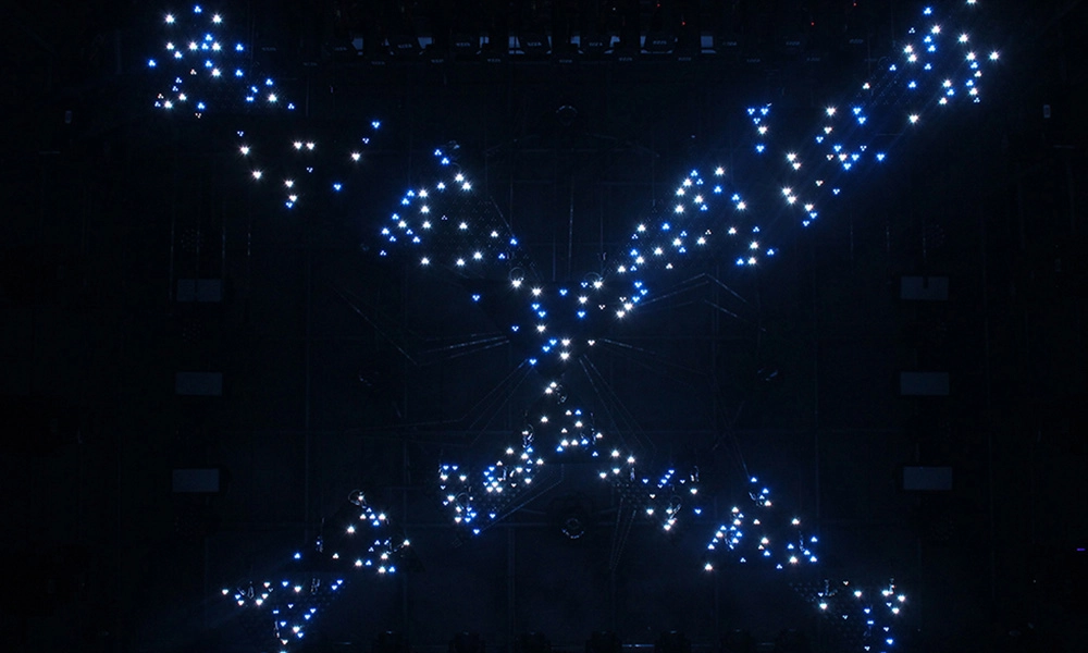 Kinetic Triangular Panel - FENG-YI