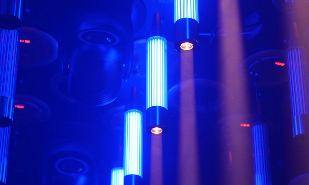 Lifting crystal column - FENG-YI