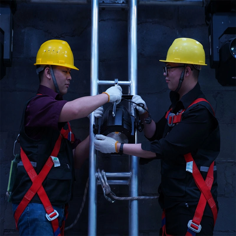 Maintenance team - FENG-YI