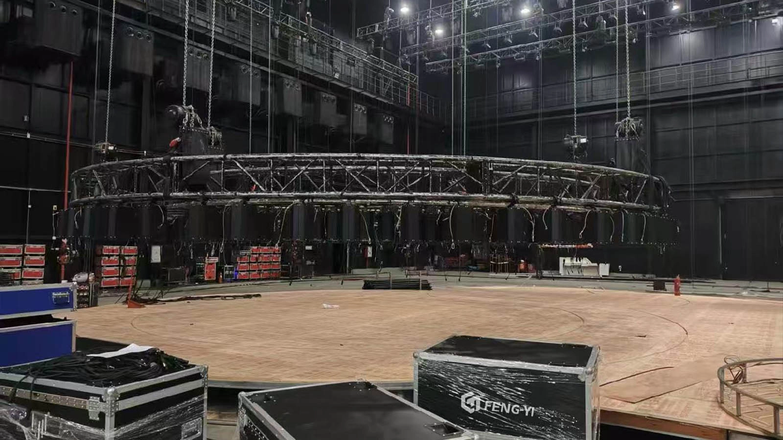 Truss Lifting Structure Installation-01 - FENG-YI