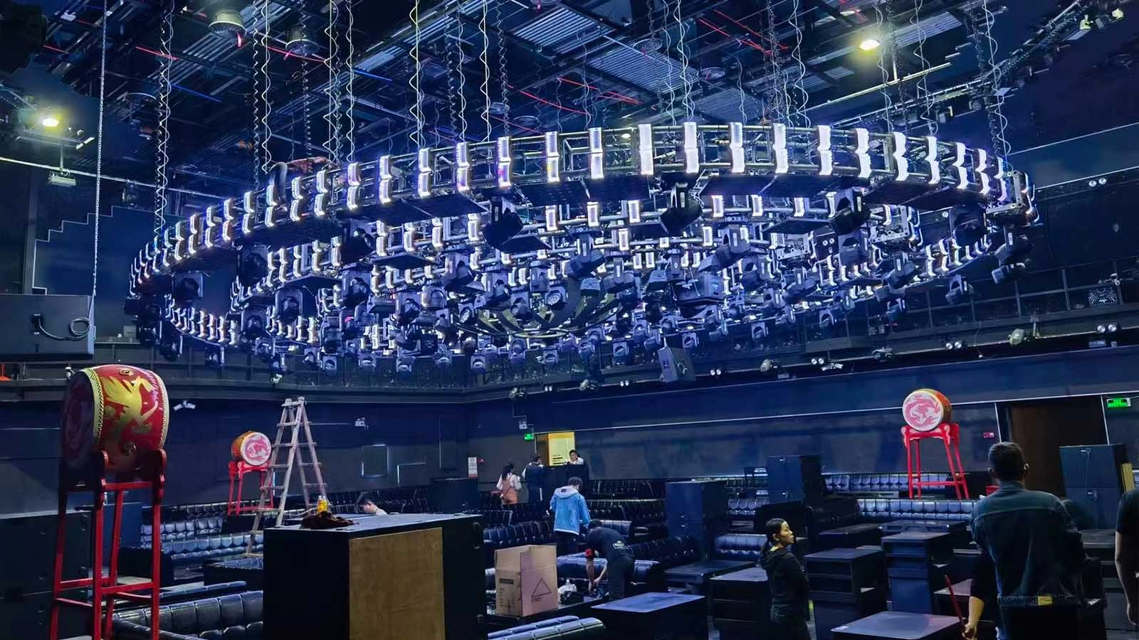 Truss Lifting Structure Installation - FENG-YI