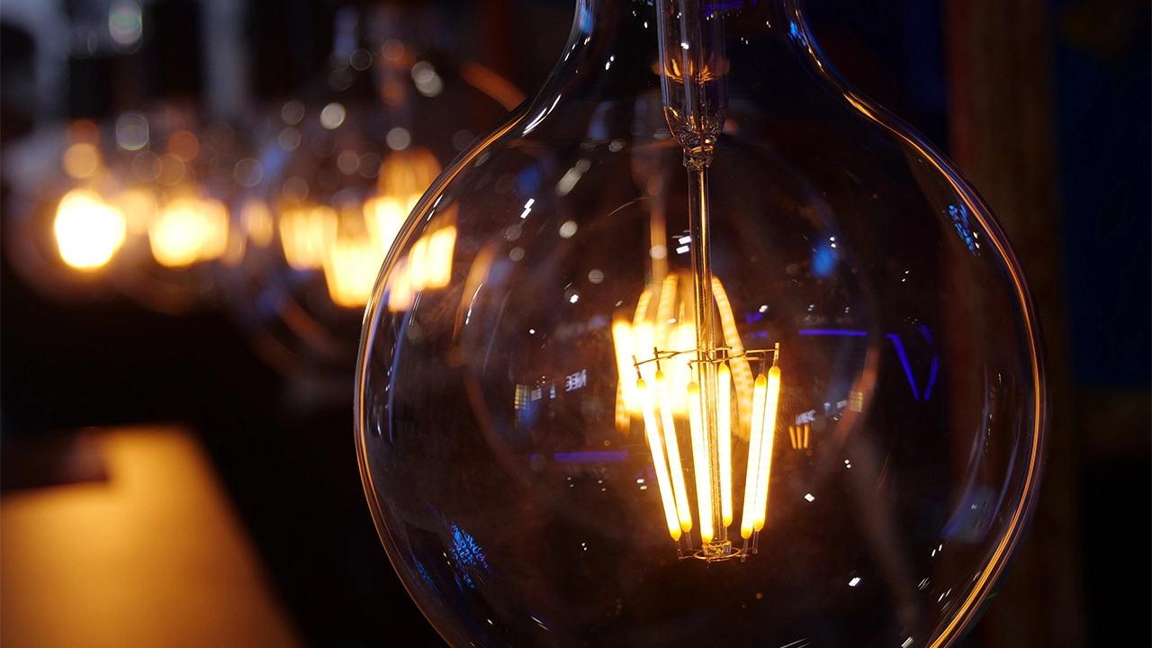 vintage-bulb - FENG-YI