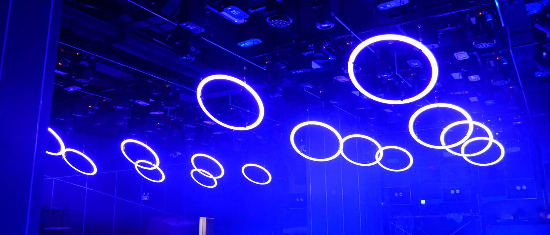 2020 Kinetic LED Ring for club lounge bar project (1)
