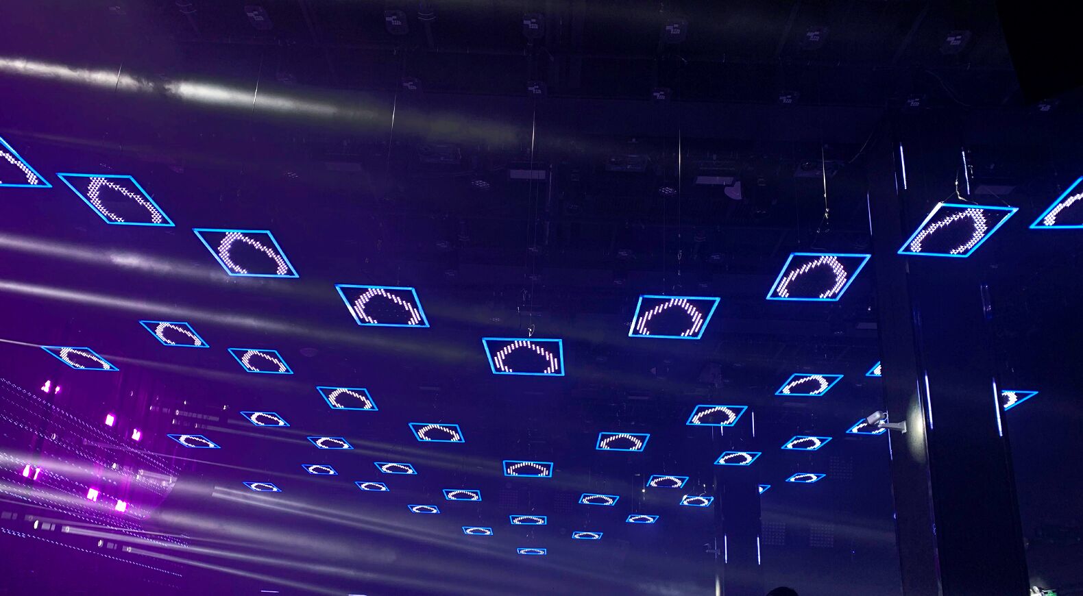 MAYBACH Club Designed DLB kinetic Quadrilateral lights system