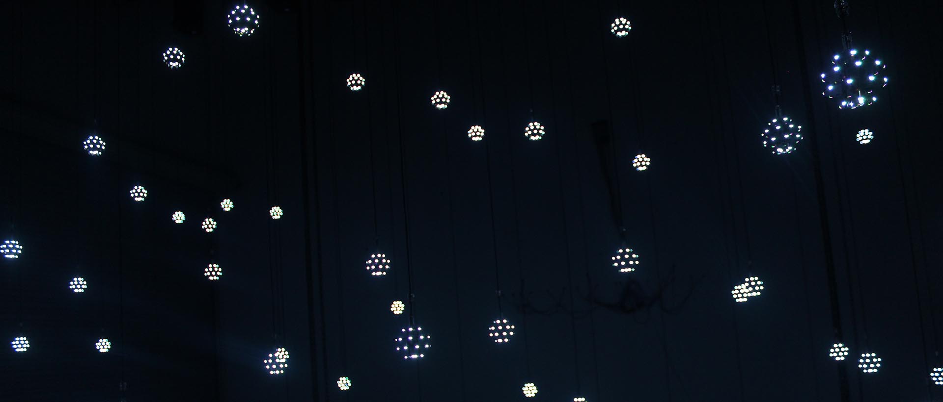 Video show for 100 sets Kinetic LED mini balls  (3)